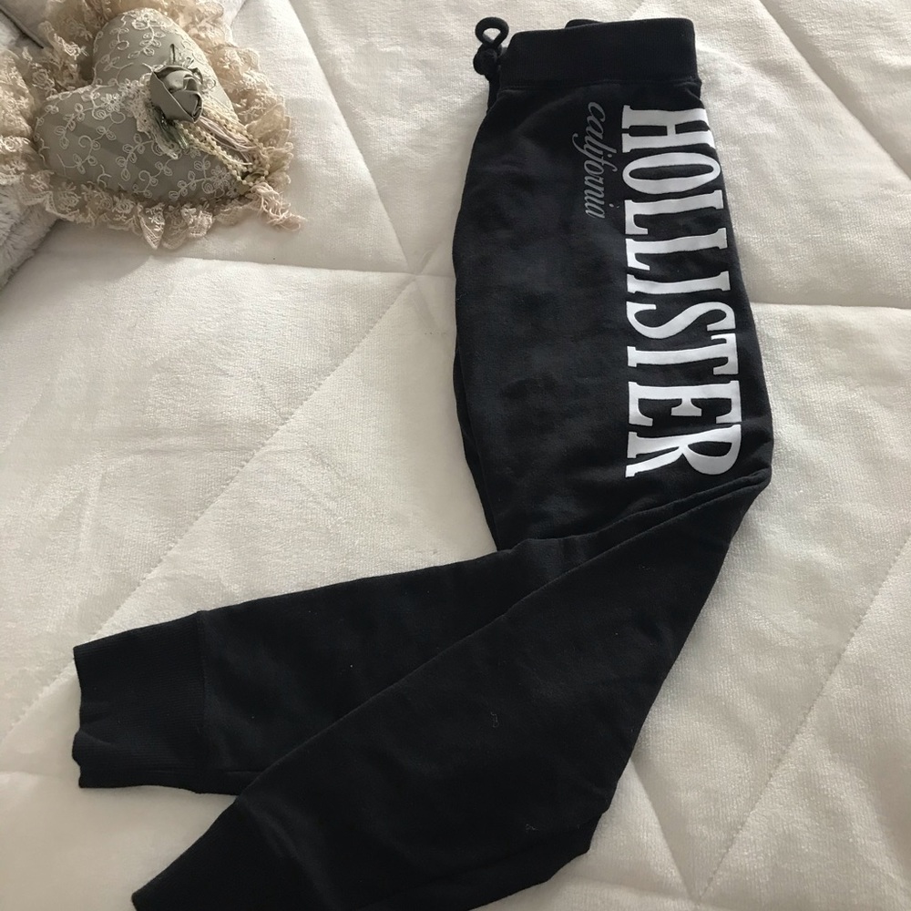 SALE- NWOT Hollister Leggings